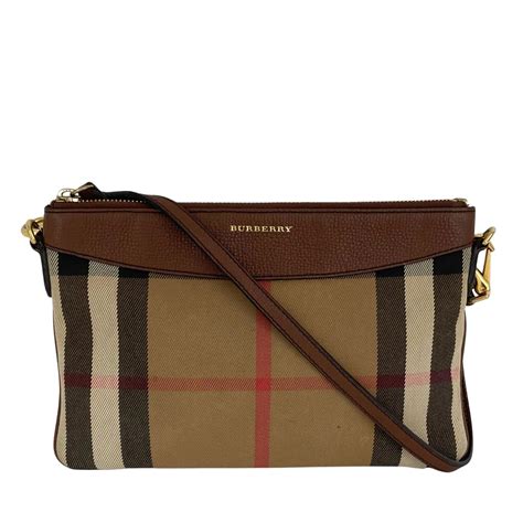 burberry roja bolsa tradicional|burberry bolsa crossbody.